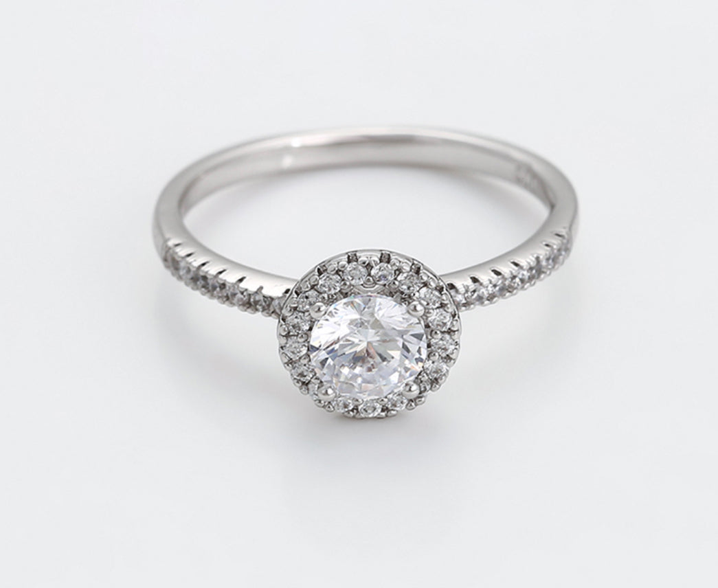 Anillo chapado en platino